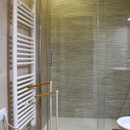 Modern With Amenities In Castro Lejlighed *